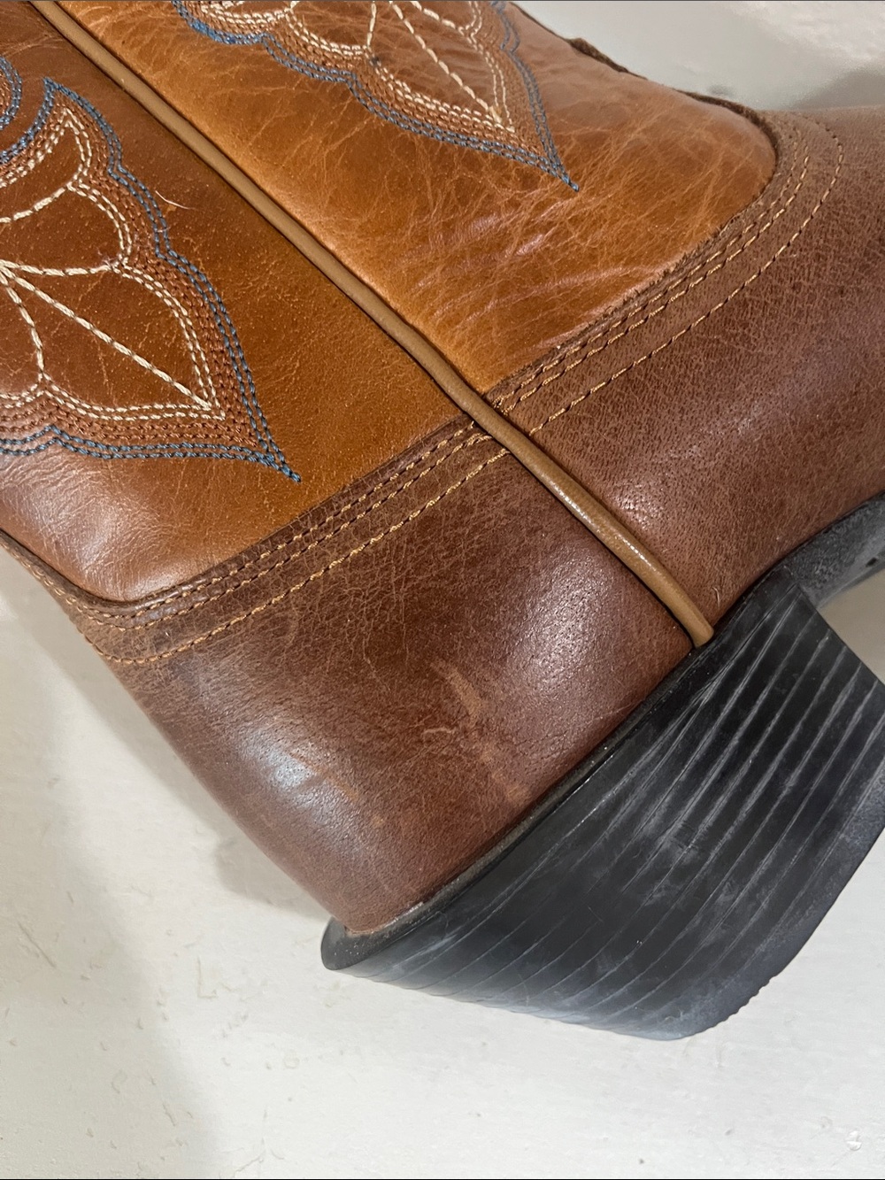 Ariat Brown Cowboy Boots - Picture 7 of 9